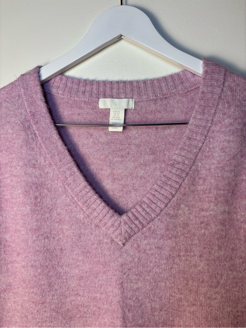 H&M Lilac V-Neck Sweater Vest, size Small - Picture 4 of 9